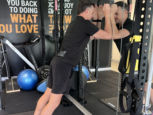 L1 | Plank (Standing) - Incline